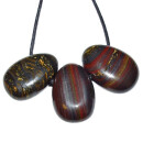Tigereisen Anhänger flacher Trommelstein ca. 30 x 20 mm mit Bohrung: ca. 2,5 mm