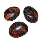 Granat Amphibolit Trommelstein Handschmeichler flach ca. 45 x 30 mm