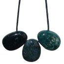 Moosachat Anhänger flacher Trommelstein ca. 30 x 20 mm in Tropfen Form mit Bohrung ca. 2,5 mm