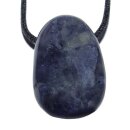 Iolith ugs. Wassersaphir Anhänger flacher Trommelstein ca. 30 x 20 mm in Trofen Form mit Bohrung ca. 2,5 mm