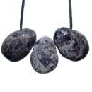 Charoit Trommelstein Tropfen gebohrt (2,5 mm) ca. 30 x 25...