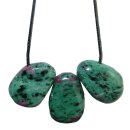 Rubin Zoisit Trommelstein Tropfen gebohrt (2,5 mm) ca. 25 x 20 mm Anhänger Edelstein