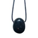 Turmalin schwarz / Schörl Anhänger flacher Trommelstein ca. 30 x 20 mm mit Bohrung 2,5 mm