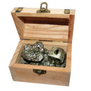 Schatzkiste gefüllt mit Pyrit / Piratengold / Katzengold 200g mini Steine Natur Stück und Würfel