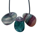 Regenbogen Fluorit  Anhänger flacher Trommmelstein ca. 30 x 20 mm in Tropfen Form mit Bohrung ca. 2,5 mm
