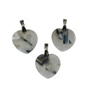 Achat Natur Herz Anhänger flach weiß mit schwarzen Eischlüssen ca. 25 mm mit silberfarbener Metallöse